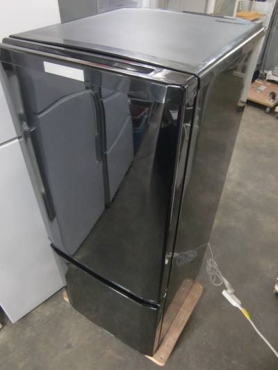 荒川区で三菱冷蔵庫 MR-P15C-B 2018年製と炊飯器を買い取りました。